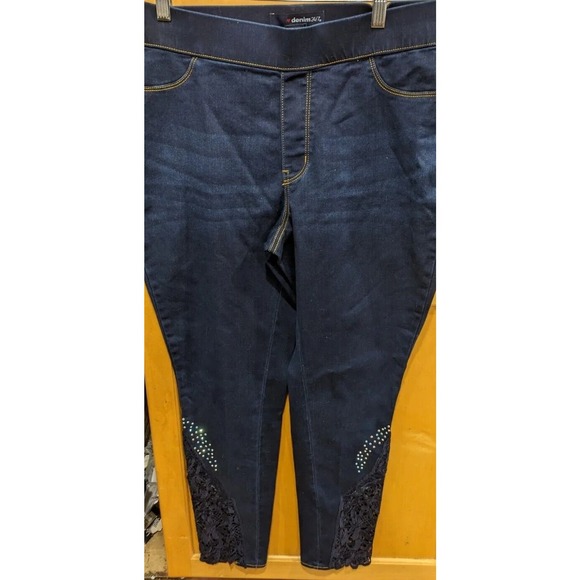 Cropped Jeans with stretch‎ by 24/7 in size 16 - Picture 1 of 4